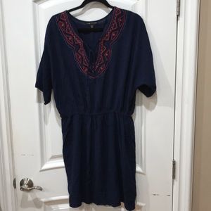 City triangles embroidered light waited dress size L